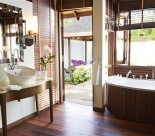 Kurumba Bathroom